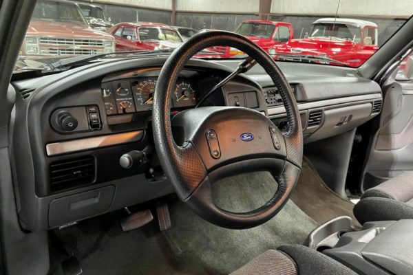 						1993 Ford Lightning3
			