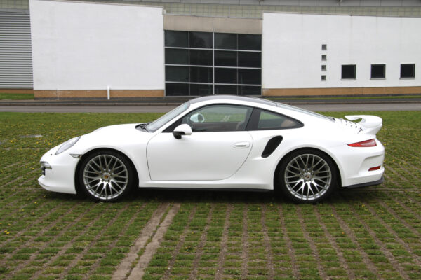 						Anu Dimension Gt3 B18
			