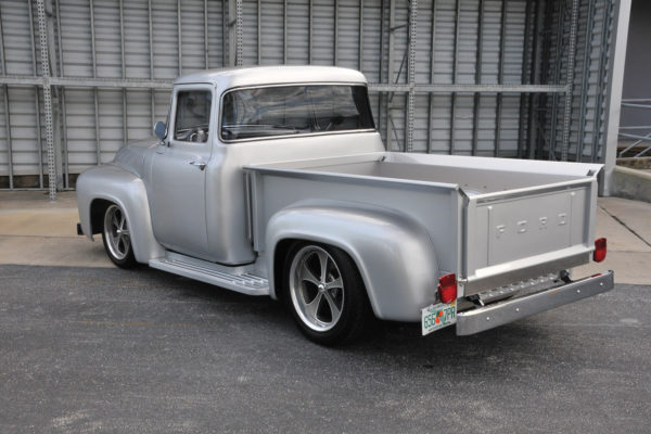 						Ford F100 C10
			