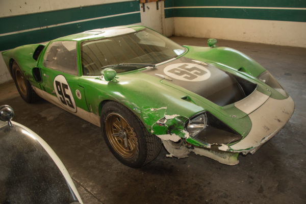 The green RCR 40 replica recreated the accident at
Daytona where it collided with a Mustang.