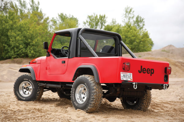 One unique feature about the Scrambler is the removable half-cab that creates a small pickup-style box instead of utilizing a separate pickup bed.