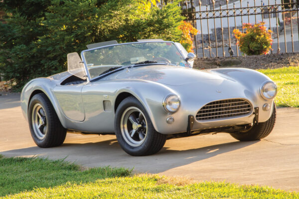 						John Custom Cobra B16
			