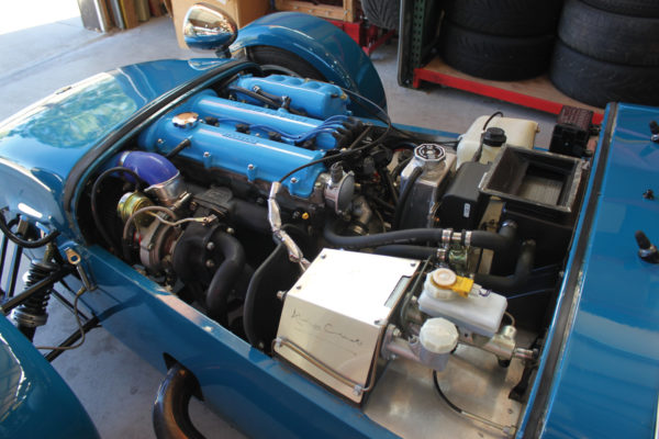  While most Caterhams typical sport small 1.6-liter Sigma or 2-liter Duratec engines, Skip bought a salvage 2000 MX-5 Miata to provide the engine and transmission for his Seven.