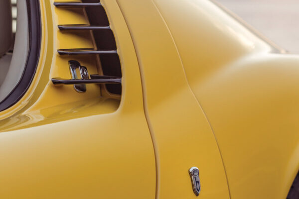 						Miura Replica E18
			
