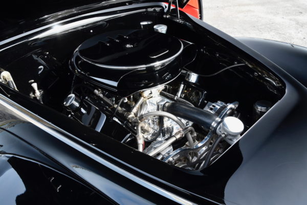 While this car runs a carbureted Chevrolet
350 ci, Jimmy Davis, the current owner of OZE
Rods Shop, is seeing more demand for LS
engines with EFI.