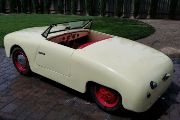 						Panhard Junior 1
			