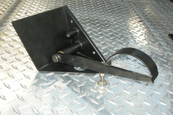 Here’s the original-style mount for the 427 Cobra.