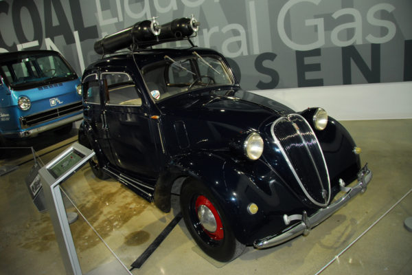 						Petersen Automotive Museum 35
			