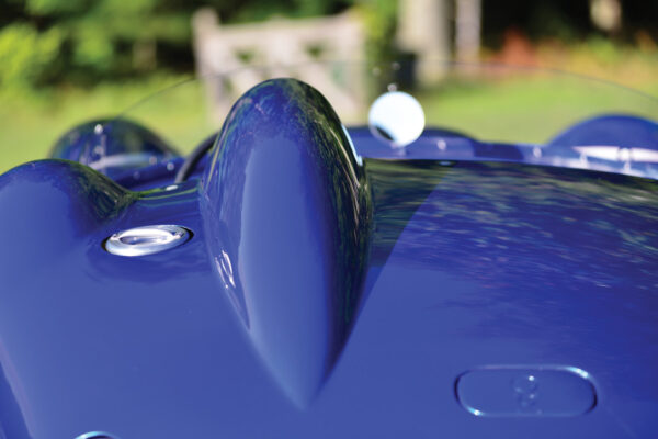 						Scarab Roadster D28
			
