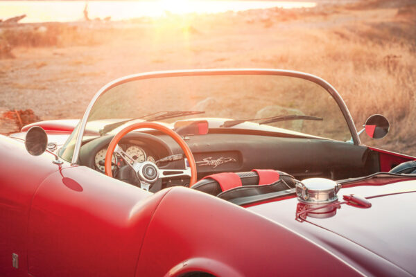 While not an exact replica of the Ghia, the Swift certainly has all the touches of a ’50s sports car.