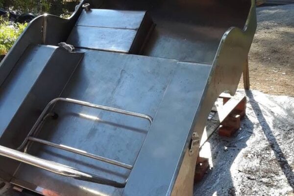 						Stainless Jeep 3
			