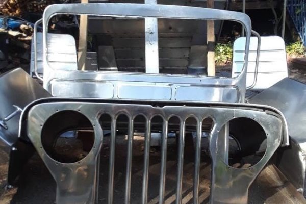 						Stainless Jeep 6
			