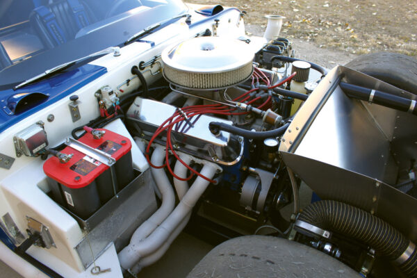 The power plant is a 1969 Ford 351 Windsor punched out to 427 cubes, with a 4.030-inch bore and 4.170-inch stroke, developing 650 horses.