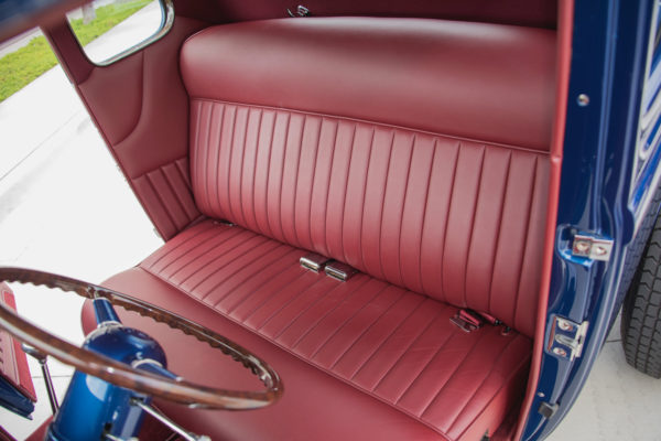  Famed upholsterer Sid Chavers fit the snug and smooth interior.