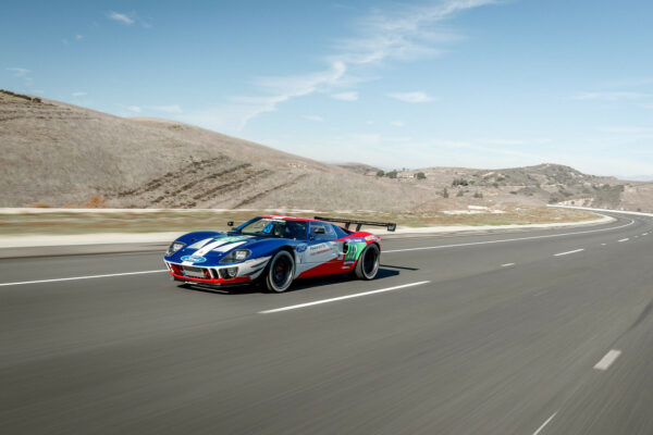 						V8 Future Gt40 1
			