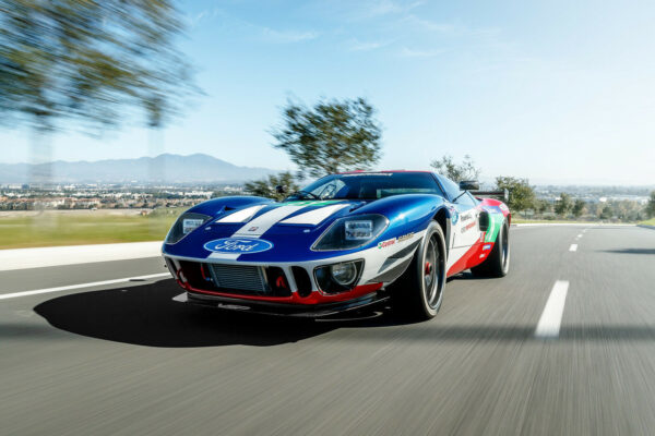 						V8 Future Gt40 3
			